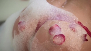 MonsterCurves: European Alura TNT Jenson POV blowjob in bath