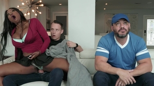 MommyGotBoobs - Diamond Jackson loves big dick Justin Hunt