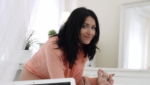 X Sensual: Inked & shaved Jessica Lincoln cunnilingus