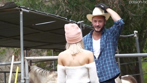 Passion-HD.com: Passionate Allie Nicole