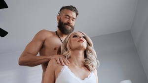 RealWifeStories - Emma Hix in shorts loves big penis husband