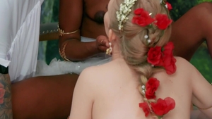 Brazzers Exxtra - European Emma Starletto handjob